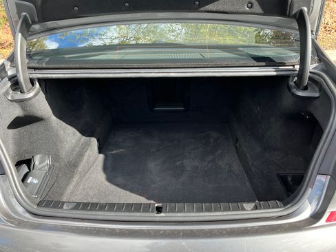 Used 2016 BMW 750i image 13