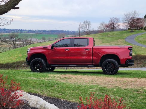 Used 2020 Chevrolet Silverado 1500 LT Trail Boss image 2