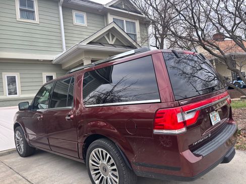 Used 2015 Lincoln Navigator L 4WD image 11