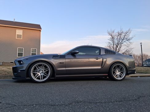 Used 2014 Ford Mustang GT Premium w/ Electronics Package image 9
