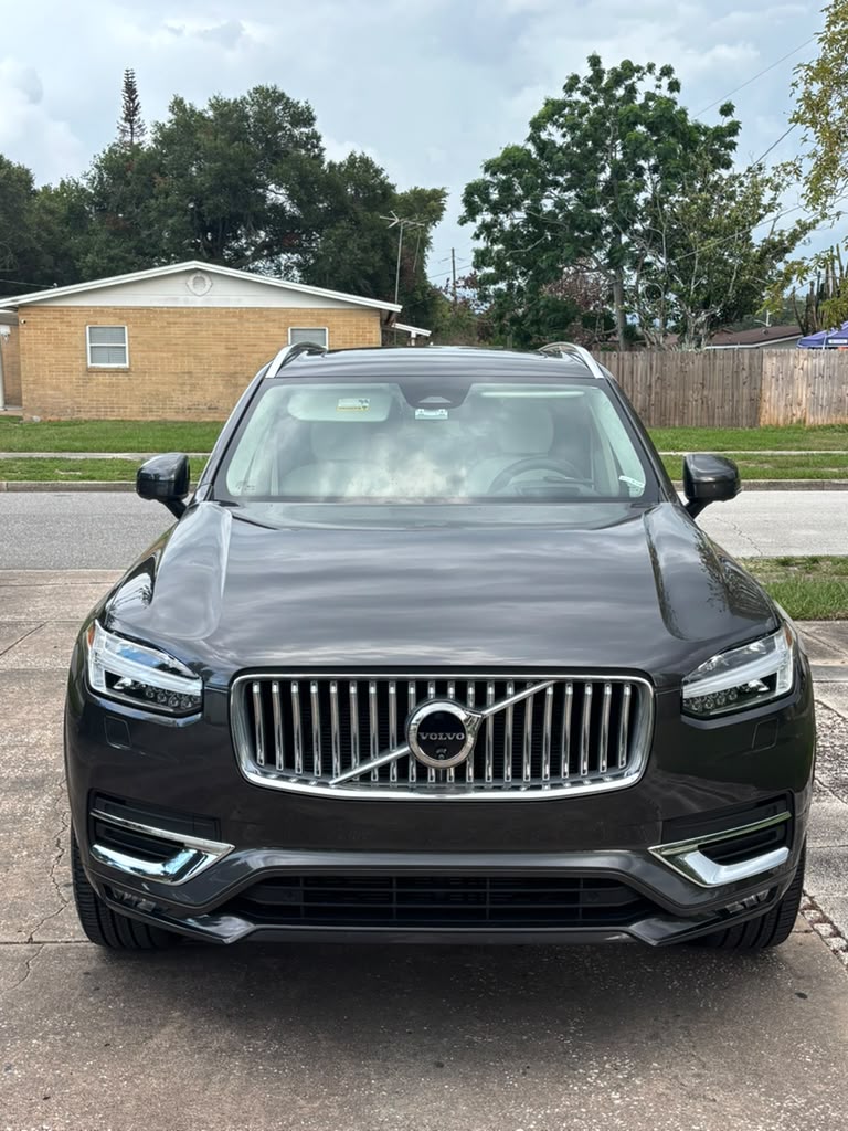 Used 2025 Volvo XC90 B6 Ultra w/ Lounge Package AWD/4WD image 1