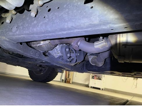 Used 2011 Toyota Land Cruiser image 12