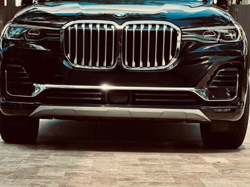 Used 2022 BMW X7 xDrive40i w/ Premium Package AWD/4WD image 8