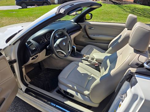 Used 2012 BMW 128i 128i Convertible 2D image 4