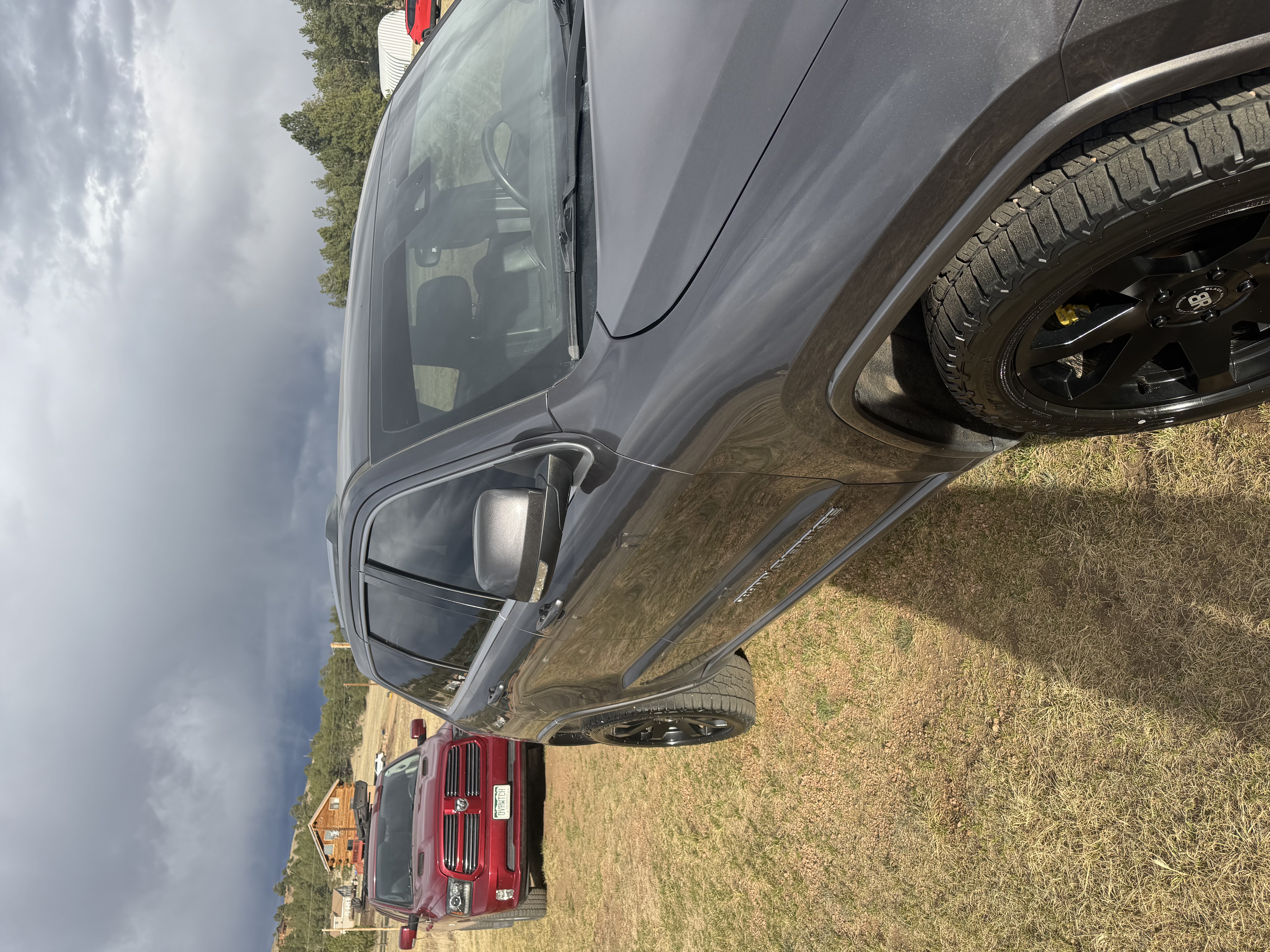 Used 2018 Jeep Grand Cherokee Limited AWD/4WD image 1