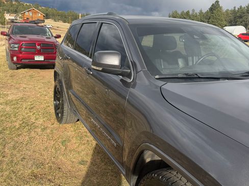 Used 2018 Jeep Grand Cherokee Limited AWD/4WD image 1