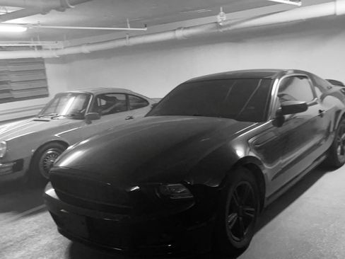 Used 2014 Ford Mustang Coupe w/ Equipment Group 102A image 9