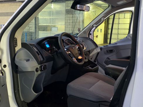 Used 2019 Ford Transit 350 XLT image 19