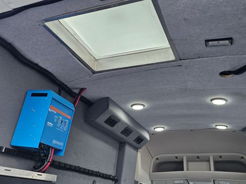 Used 2016 Nissan NV 3500 SV w/ Technology Package image 14