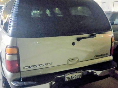 Used 2001 Chevrolet Suburban LT w/ LT Preferred Equipment Group image 6