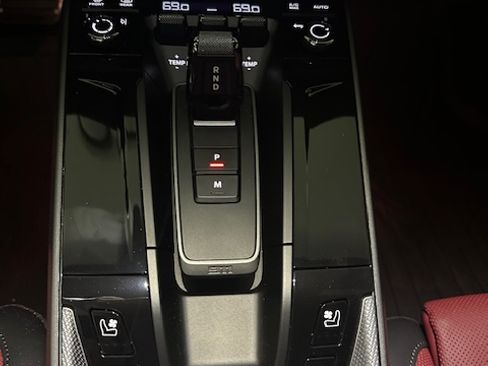 Used 2025 Porsche 911 Carrera image 12