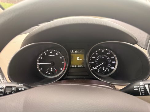 Used 2017 Hyundai Santa Fe Sport image 2