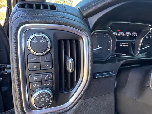 Used 2020 GMC Sierra 2500 Denali w/ Denali Ultimate Package image 15