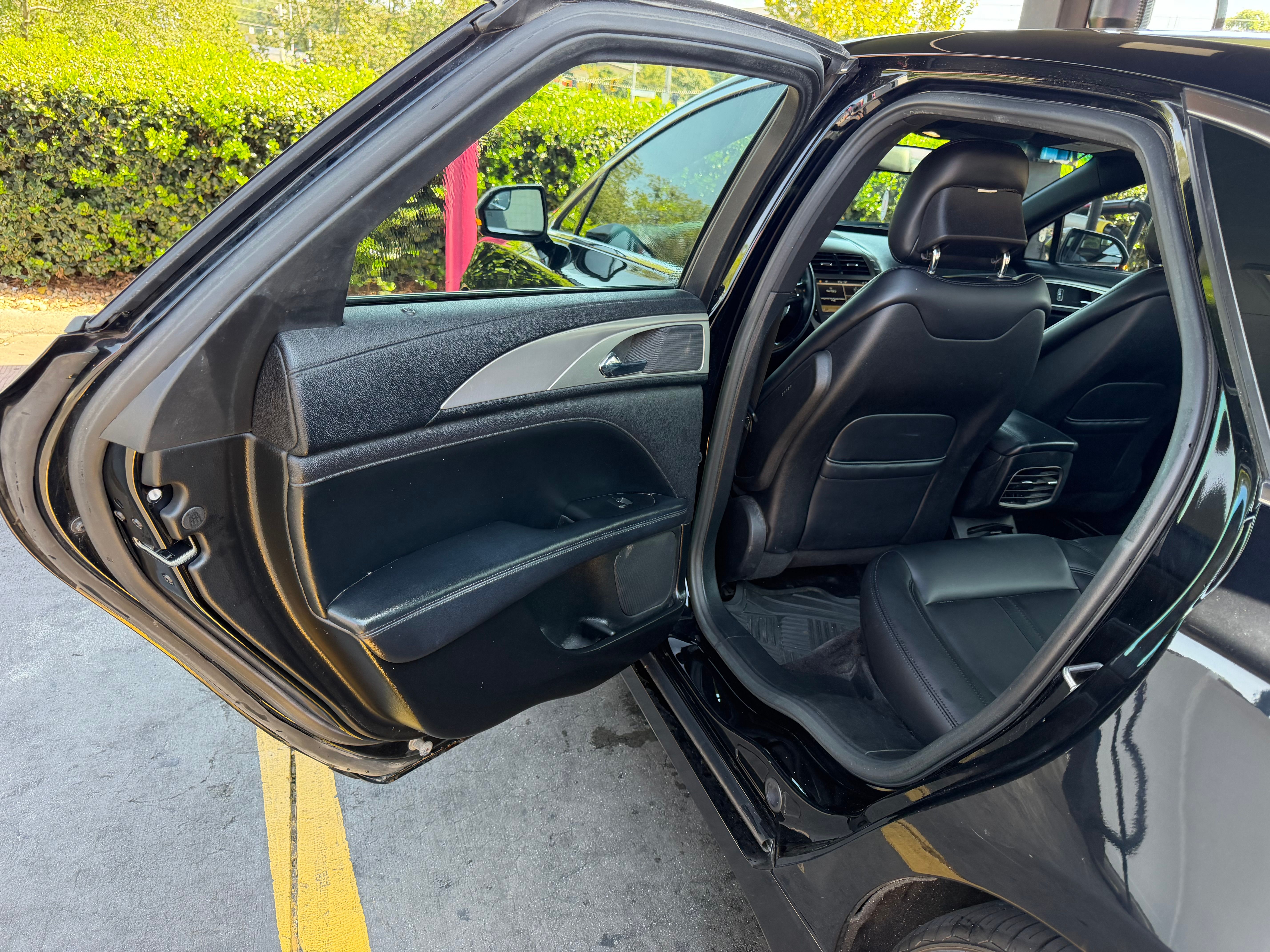 Used 2017 Lincoln MKZ Premiere FWD image 18