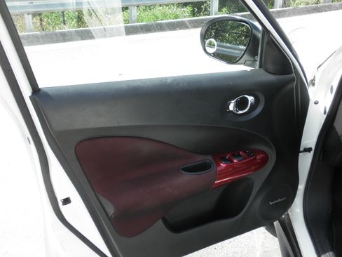 Used 2013 Nissan Juke SL AWD/4WD image 14
