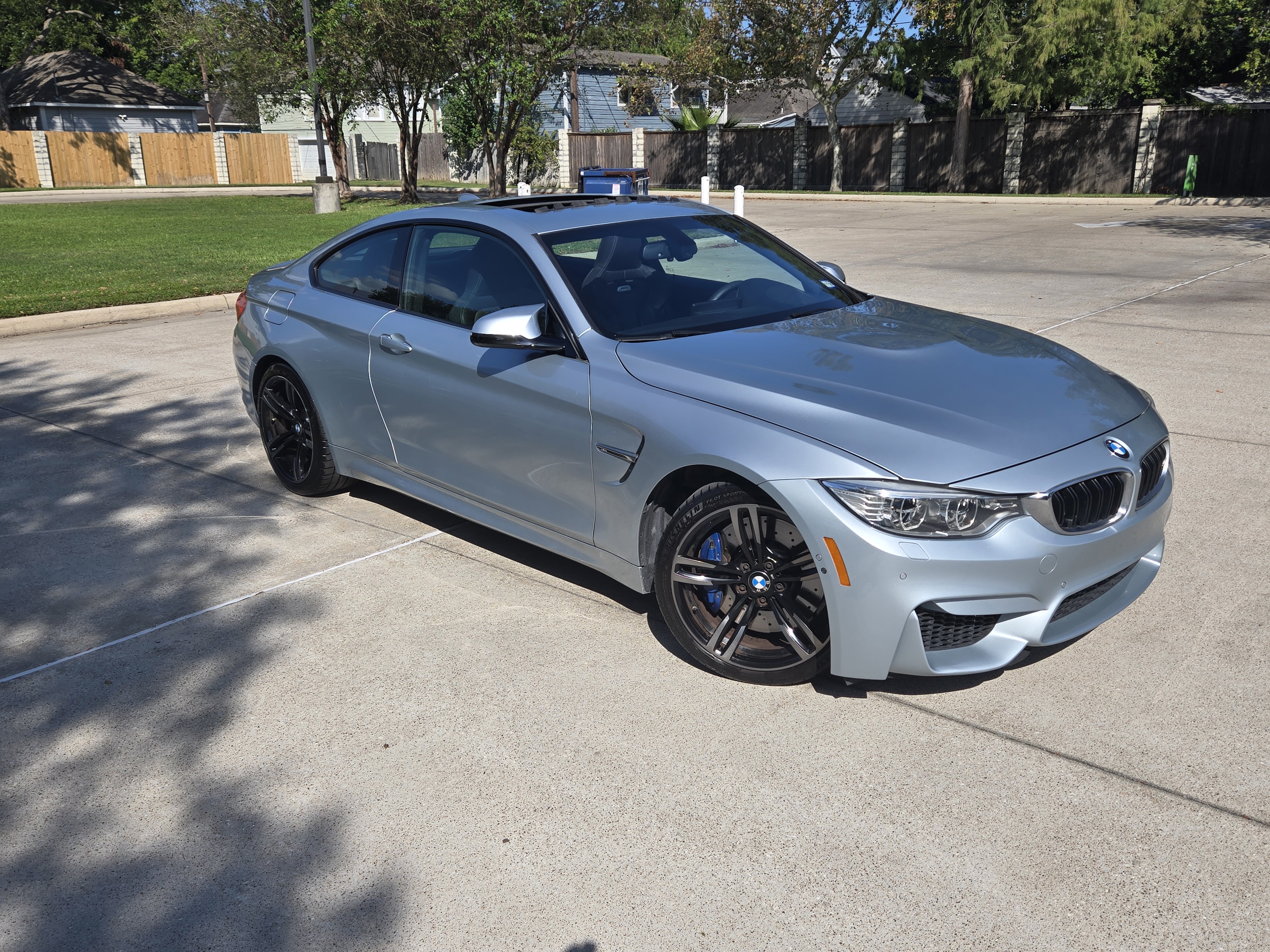 Used 2016 BMW M4 Coupe RWD image 4