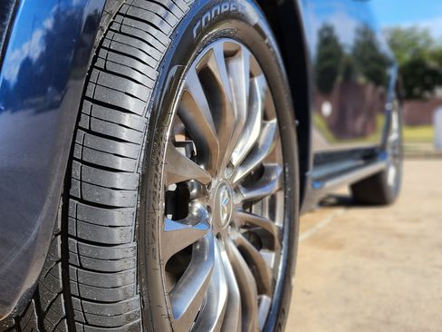 Used 2016 INFINITI QX80 Limited w/ All Season Package image 29