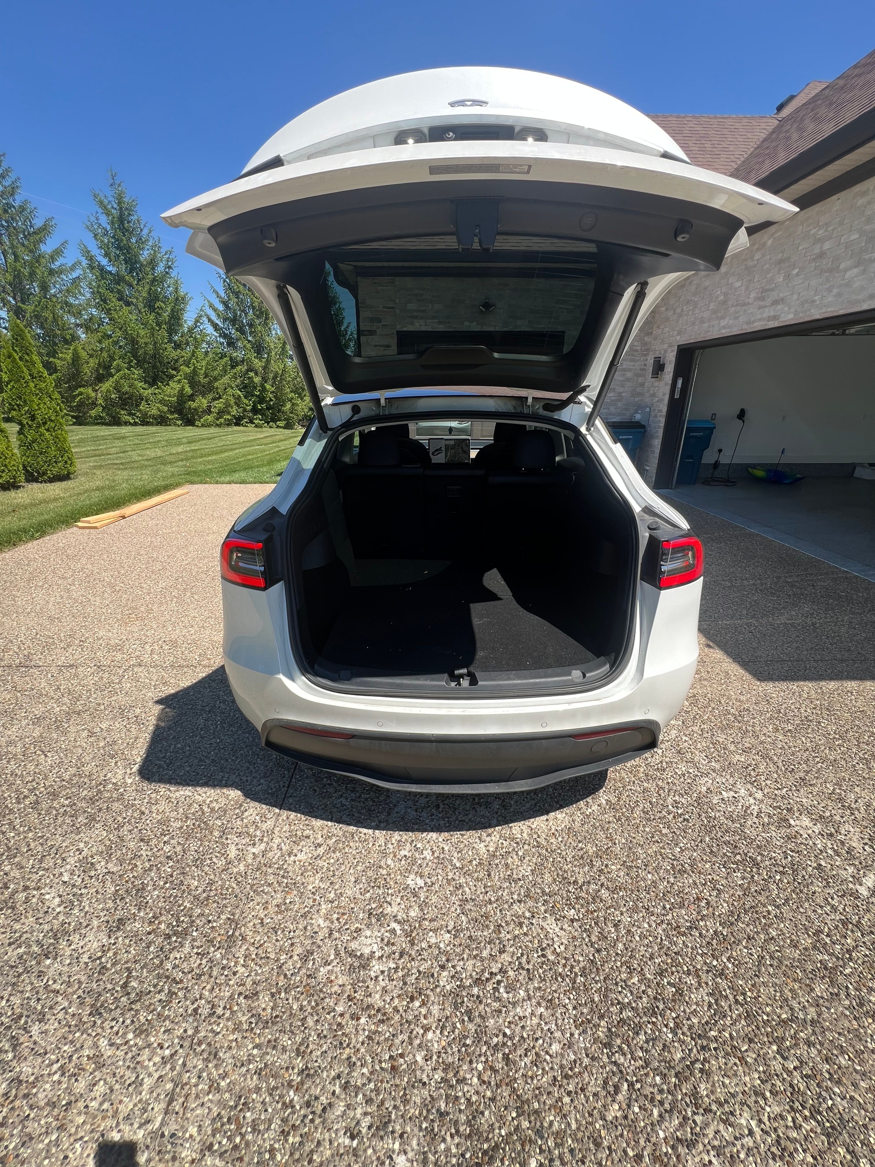 Used 2020 Tesla Model Y Long Range AWD/4WD image 2