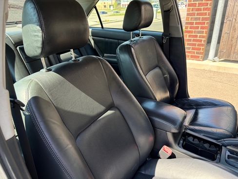 Used 2004 Toyota Camry SE image 22