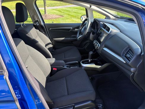 Used 2017 Honda Fit EX image 6