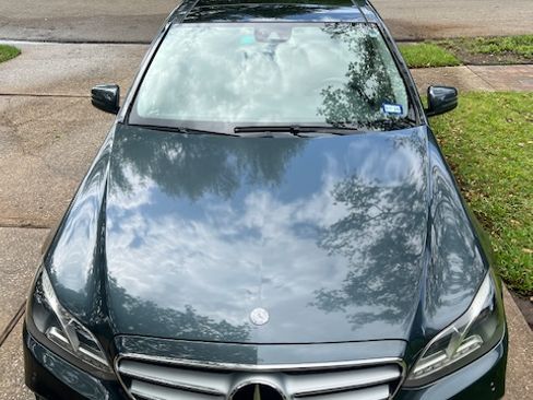 Used 2014 Mercedes-Benz E 550 4MATIC Sedan image 5