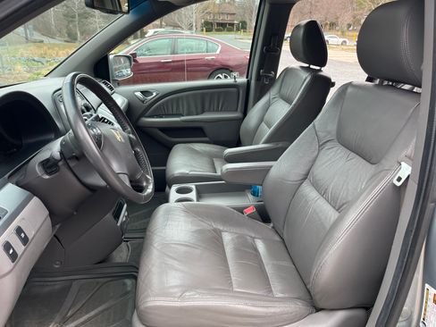 Used 2010 Honda Odyssey EX-L image 8