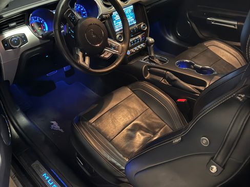 Used 2015 Ford Mustang GT Premium w/ Equipment Group 401A RWD image 18