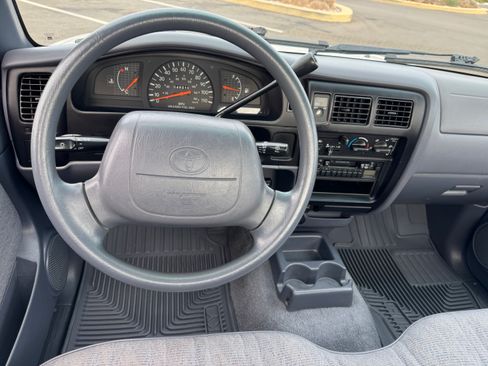 Used 1999 Toyota Tacoma 2WD Regular Cab image 29