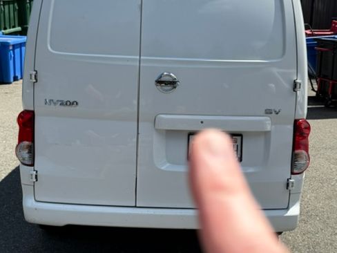 Used 2020 Nissan NV200 SV FWD image 2