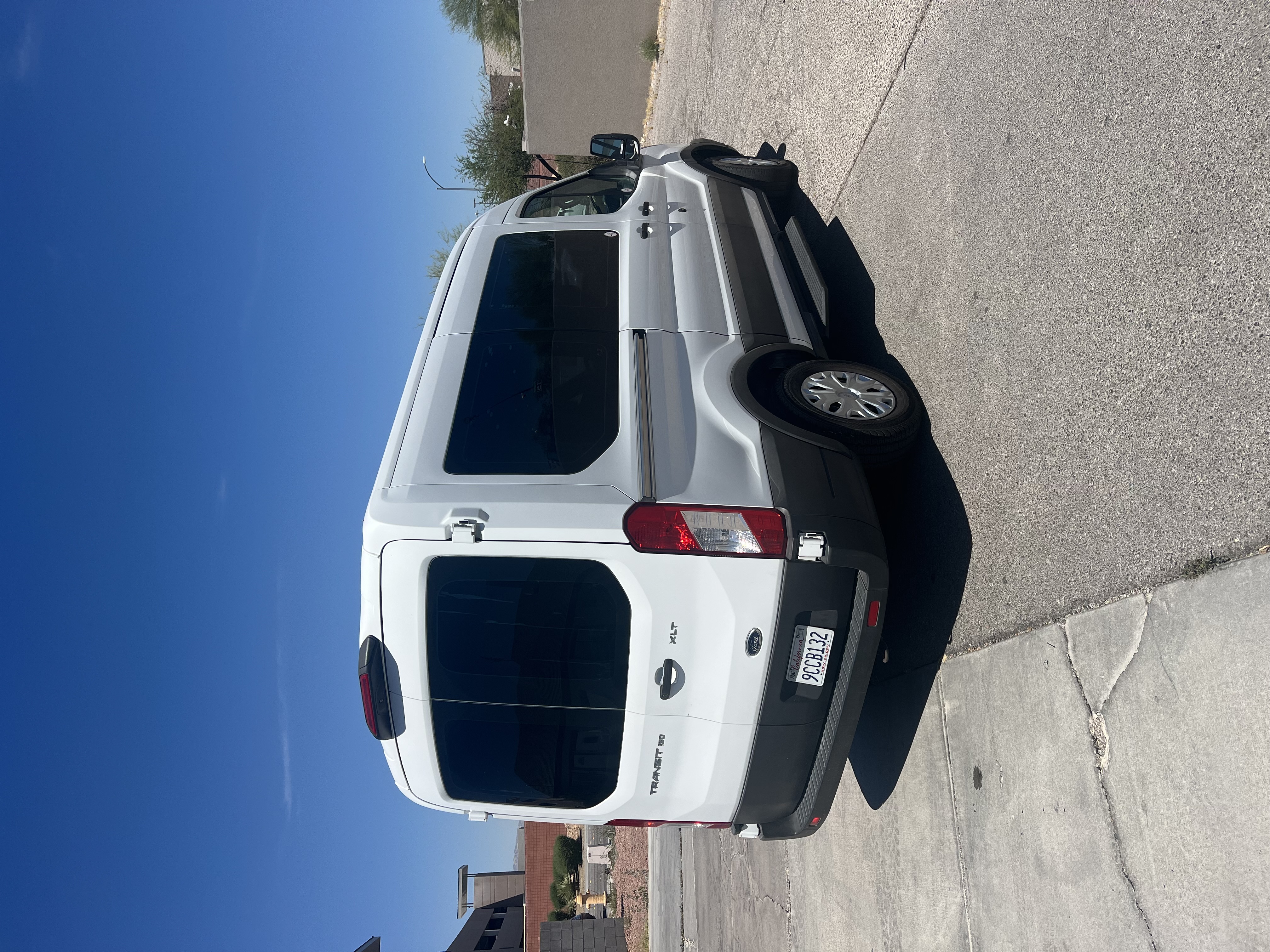 Used 2019 Ford Transit 150 XLT RWD image 4