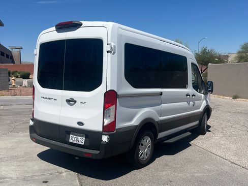 Used 2019 Ford Transit 150 XLT RWD image 4