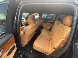 Used 2024 Jeep Grand Cherokee Summit AWD/4WD image 6