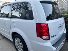 Used 2016 Dodge Grand Caravan SE w/ Quick Order Package 29E SE FWD image 12