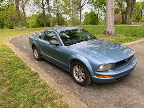 Used 2006 Ford Mustang Coupe image 8