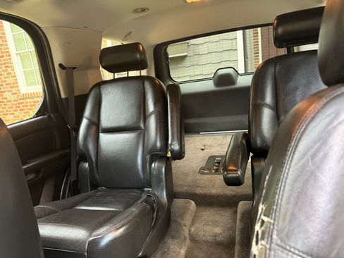 Used 2009 Cadillac Escalade 2WD image 11