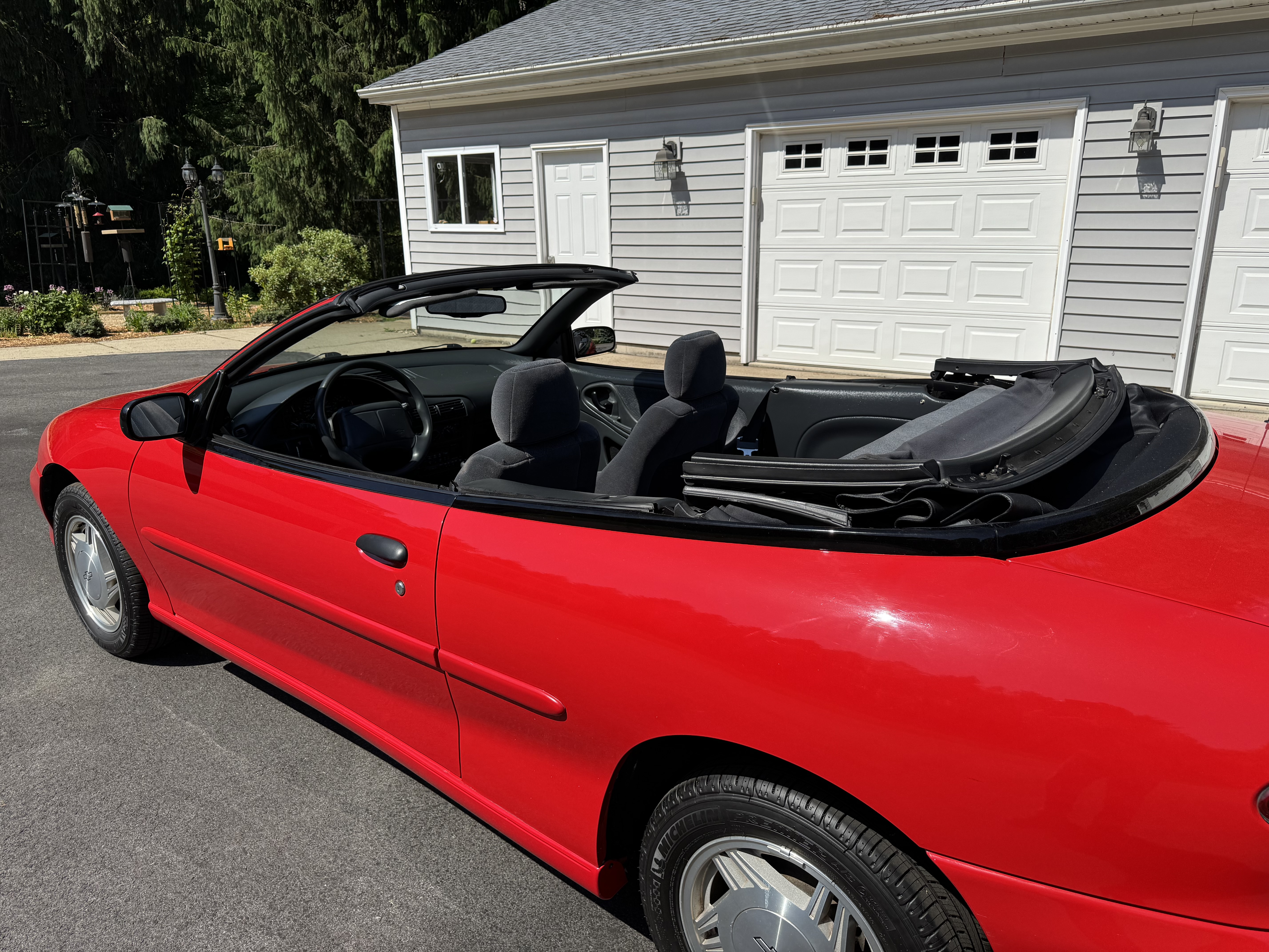 Used 1997 Chevrolet Cavalier LS w/ Preferred Equipment Group 2 FWD image 2