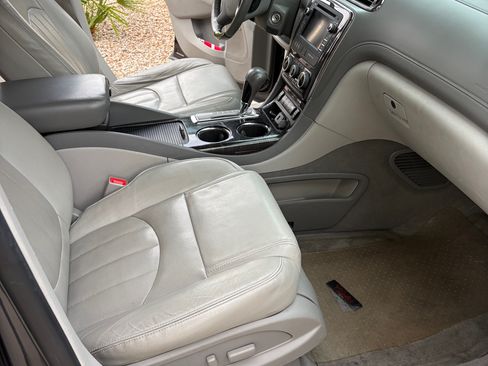 Used 2015 Buick Enclave Leather w/ Trailering Package image 2