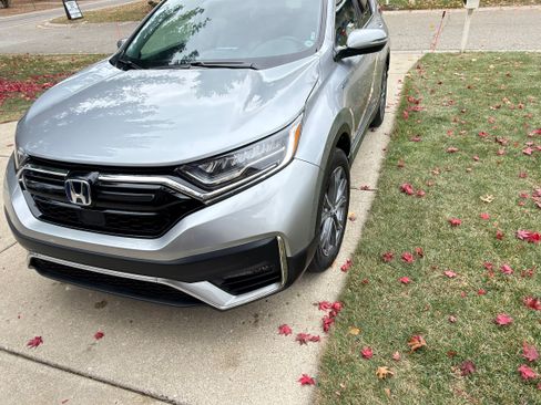 Used 2022 Honda CR-V Touring image 4