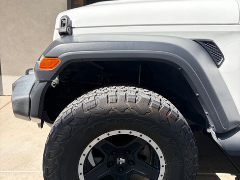 Used 2018 Jeep Wrangler Sport AWD/4WD image 5