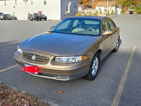 Used 2001 Buick Regal GS w/ Abboud Pkg image 1