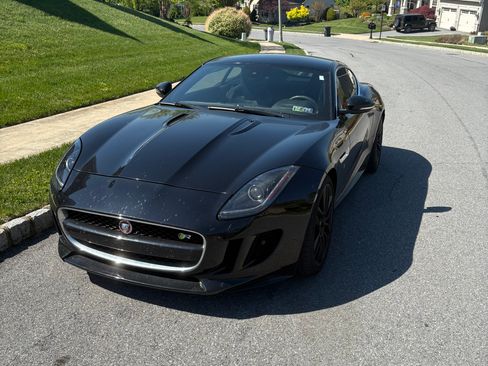 Used 2015 Jaguar F-TYPE R RWD image 1