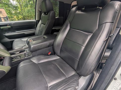 Used 2020 Toyota Tundra SR5 w/ TRD Off-Road Package AWD/4WD image 14