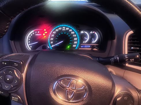 Used 2013 Toyota Venza XLE image 15