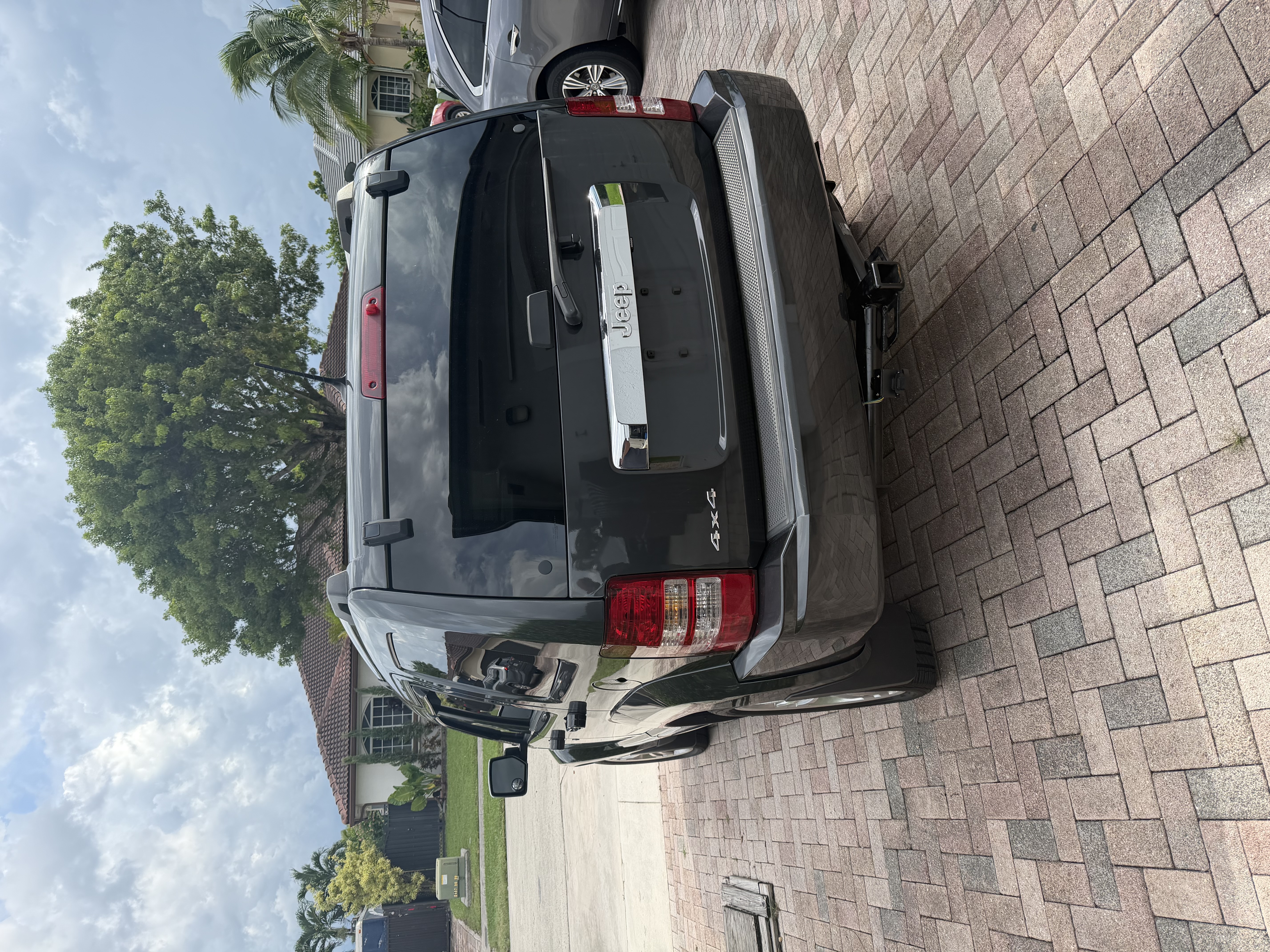 Used 2011 Jeep Liberty Sport AWD/4WD image 15
