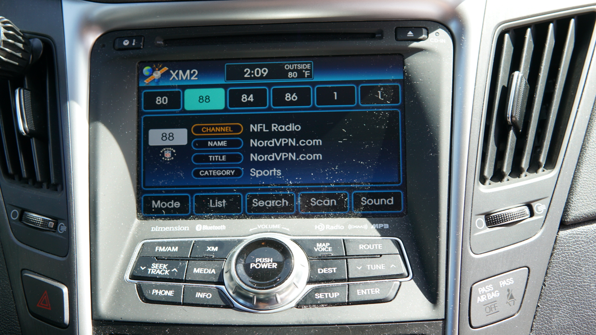 Used 2013 Hyundai Sonata SE w/ Navigation & Sunroof Pkg FWD image 4