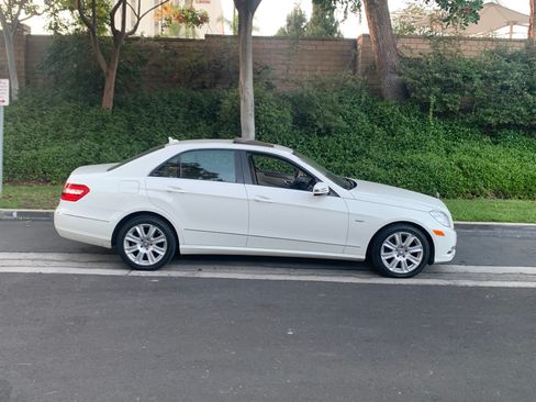 Used 2012 Mercedes-Benz E 350 Sedan image 2