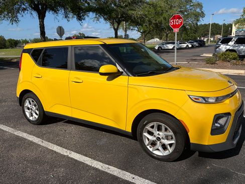 Used 2020 Kia Soul S FWD image 6