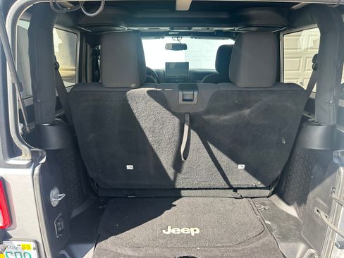 Used 2015 Jeep Wrangler Sport image 22