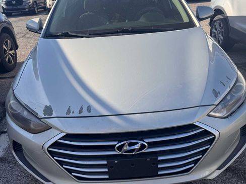 Used 2017 Hyundai Elantra SE image 4