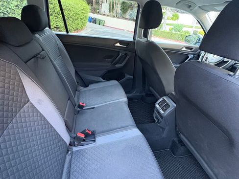 Used 2021 Volkswagen Tiguan S image 10